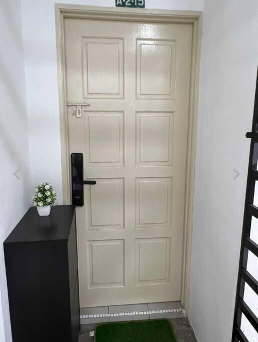 Kampung Affordable Apartment Pusing
